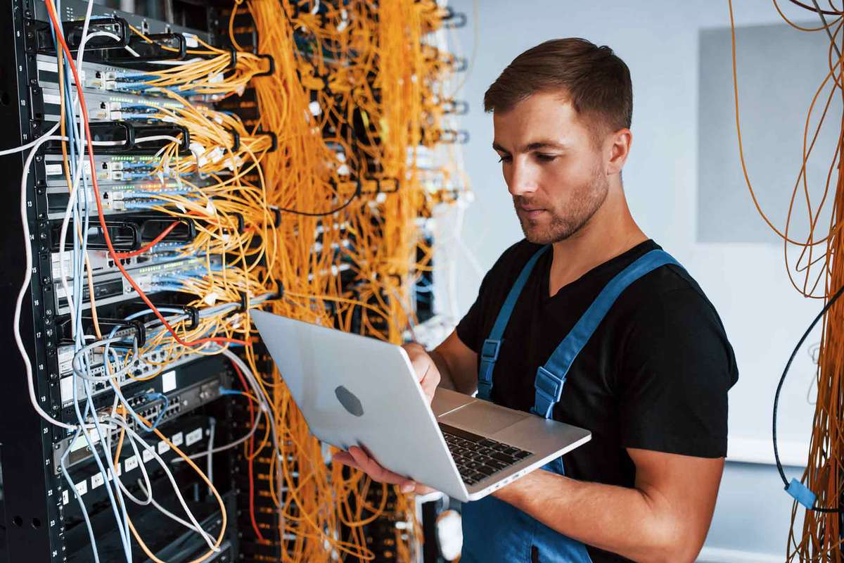Best Server for High Traffic Website: Ultimate Performance Guide